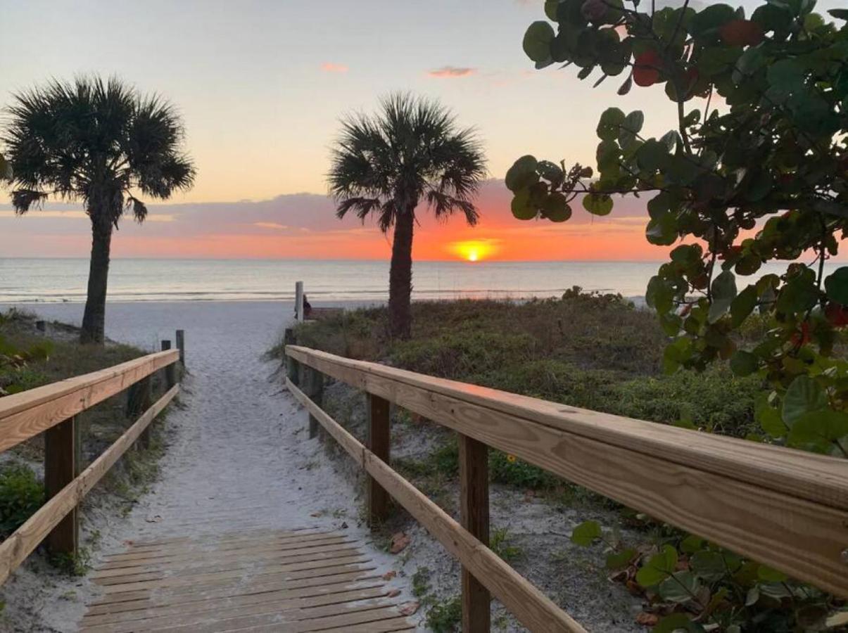 Welcome To Sea Forever Balcony With Ocean Views! Tampa Buitenkant foto
